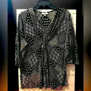 Black & White Dressbarn Women 1x‎ #2207